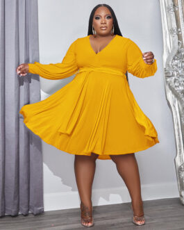 Plus Size Women Solid Color Criss Cross V neck Belt Loose Knitted Dress