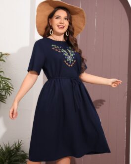 Plus Size Women Clothing round Neck Short Sleeve Embroidered Dress Belt Loose Simple Middle Dress