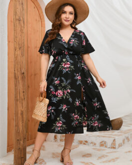 Plus Size Women Clothing Summer Short Sleeve Elastic Waist Slit Hemline at Hem Dress