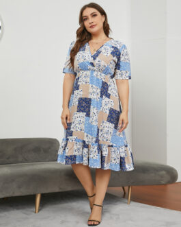 Plus Size V-neck Slimming Casual Dress Ruffled Stitching Midi Dress  Women Clothing